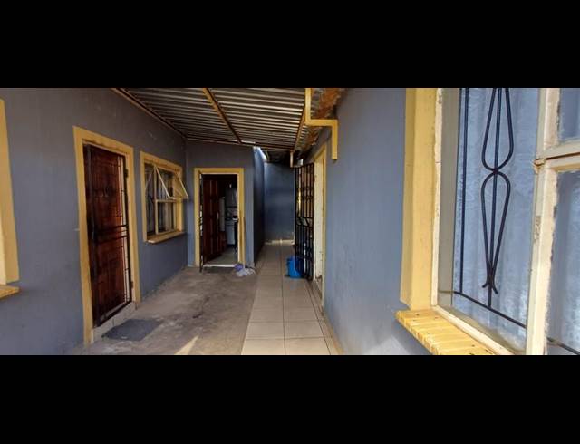 0 BEDROOM HOUSE FOR SALE IN TEMBISA EXT 5